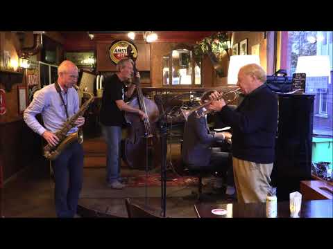 Hans Eekhoff's Corona-reduced Murphy's Swing Band with "Lady Be Good".