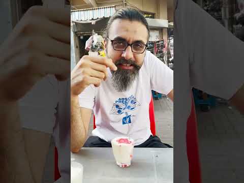Peshawari Ice Cream Bohri Bazaar - Loot Maar Icecream#foodeebaba #foodeebabafoodcritic #taliyagali
