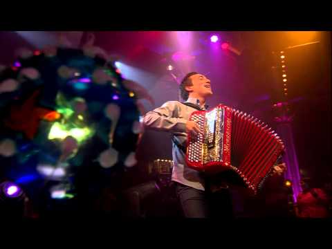 anne cafe - Matthias Lens - Reine de musette