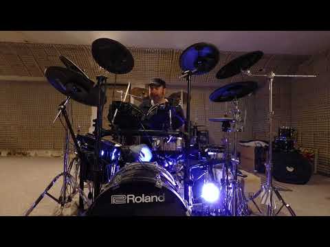 Marek Bilinski - Dom w Dolinie Mgieł | Pressure