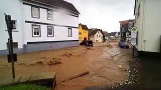 preview picture of video 'Wallernhausen Flut Alamierung 13.07.2014'