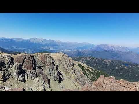 Da VERTIGO pero es #asombroso este #mirador #trekking #cordillera #verano 2026 #argentina MORRUDO