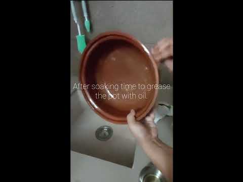 Clay Extra Large Handi with Glass Lid