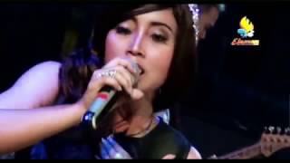 Download lagu WIWIEK ARNETHA ' SAYANG ' Live Show Koplo (OM METRO) Video mp3