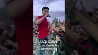 Next time will have to crowd surf 🤣