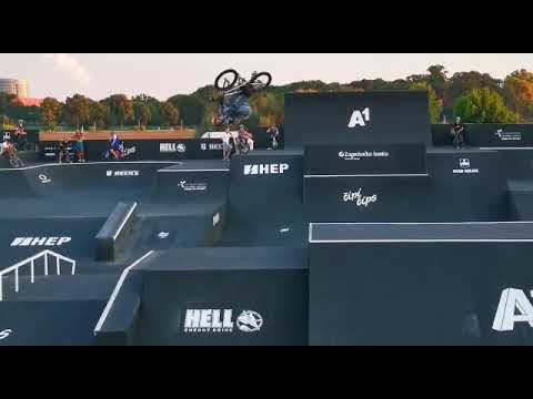 Kristóf Krausz: Backflip  tailwhip
