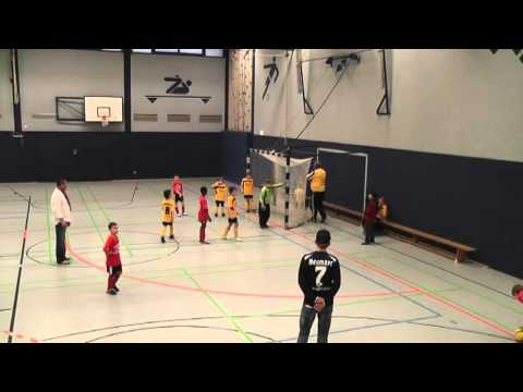 Hamborn 07- F2 Hallenturnier 04.03.12 TuS 84/10 Essen/ Bergeborbeck! letztes Spiel