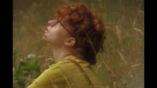 Musik-Video-Miniaturansicht zu Smoke Signals Songtext von Cavetown ft. Tessa Violet