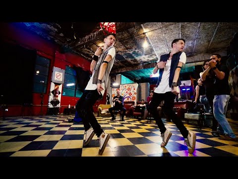 Lombard Twins - Astor Piazzolla - Fuga y Misterio