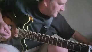 How to play If It Makes You Happy ( Sheryl Crowe ). Guitar lesson + solo.