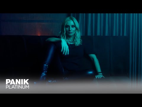 Πέγκυ Ζήνα - Τι Περιμένεις Από 'Μένα - Official Music Video