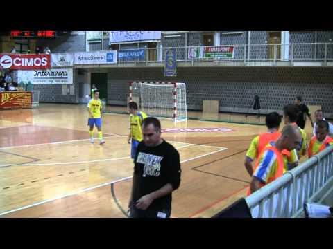 futsal.si: 2000 gledalcev na tekmi KMN Tomi Press Bronx - KMN Izola (29.10. 2010)