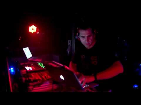 GIUSEPPE OTTAVIANI PLAYS SUNNY DAYS - ARMIN VAN BUUREN FEAT. JOSH CUMBEE @ KEARNAGE - T. SANCTUARY