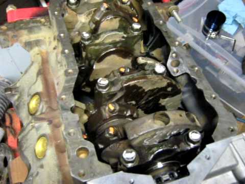 Assembling modified Buick LN3 3800 Series I engine.  Low-tension piston rings.