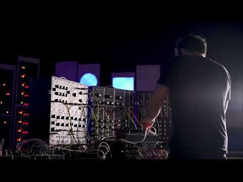 Пример использования вокодера Moog 16 Channel Vocoder 