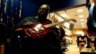 Video thumbnail for MITCHELL MB200  vs  IBANEZ GSR200 * maxproud by maxproud