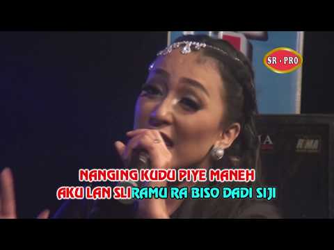 Elsa Safira Feat. Arya Satria - Salah Roso Tresno | Dangdut (Official Music Video)