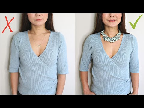 The right and WRONG way of wearing necklace with a...