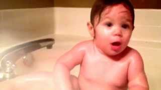 preview picture of video 'Karsyn bath time'