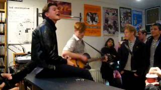 Frankie And The Heartstrings - Hunger (LIve Acoustic Set@RPM Records)