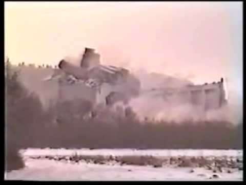 Kaminsprengung Kernkraftwerk Niederaichbach