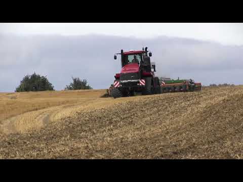 Case IH Quadtrac 620 with Amazone Centaur 7501 cultivator