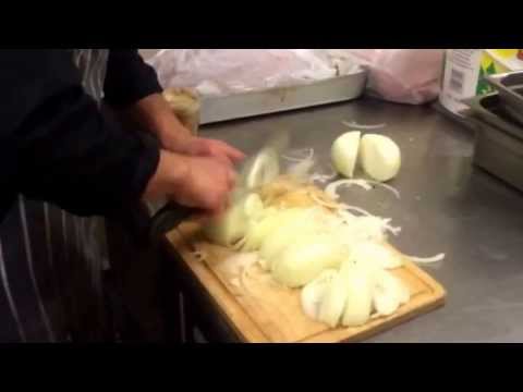 Fastest chef using one of the world's sharpest knife