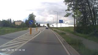 Audi na podwójnej ciągłej.