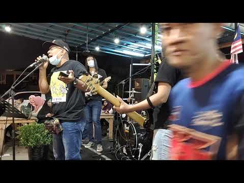 Penonton seronok sebab vocal iras Ahmad Jais.. Abang Chik