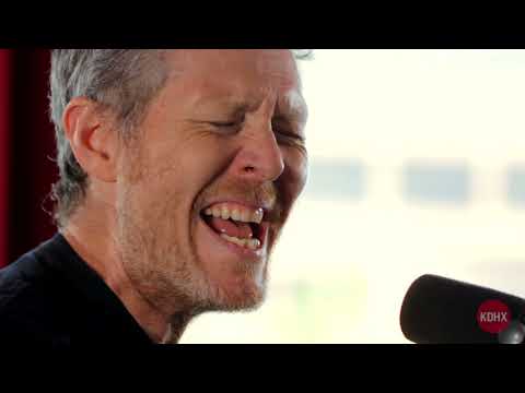 Robbie Fulks "I'll Trade You Money For Wine" Live at KDHX 6/09/17