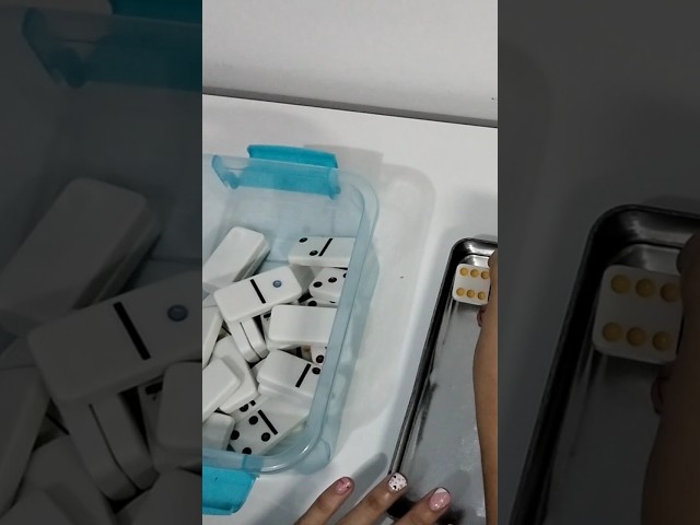 Vídeo relacionado con ZHITENG 28 Piezas Domino Juego de Mesa, Tradicional de Dominó de dominó Retro clásico con Estuche portátil Tipo maletín Domino Juego de Mesa Profesional, para Viaje Resistente y Elegante