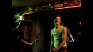 UO- mister gossip LIVE (2007 in front of a crowd of 12 fans)