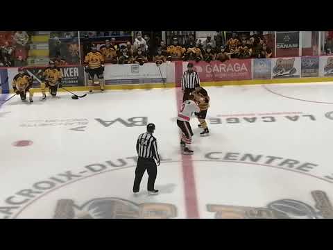 Fight/Bagarre Marc-Olivier D'amour vs Nicolas Dumulong 13 mars 2022