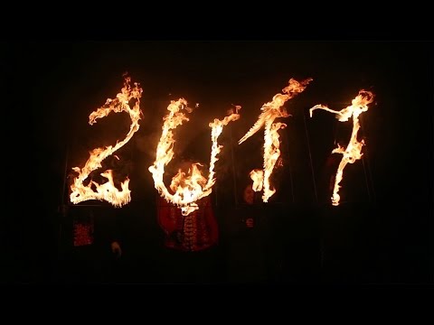 Горячее поздравление с Новым годом от команды "Ergo bibamus"