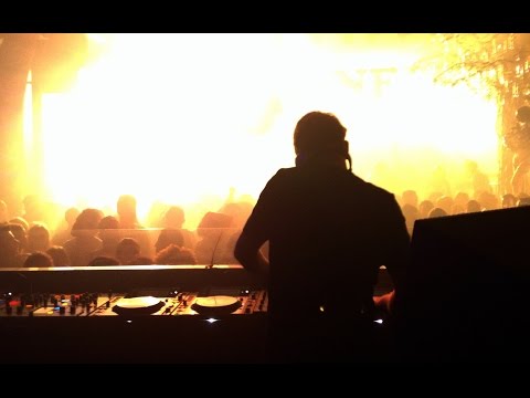 John Digweed at Pacha Ibiza - Insane 2014 (Matt Tolfrey - The Untitled)