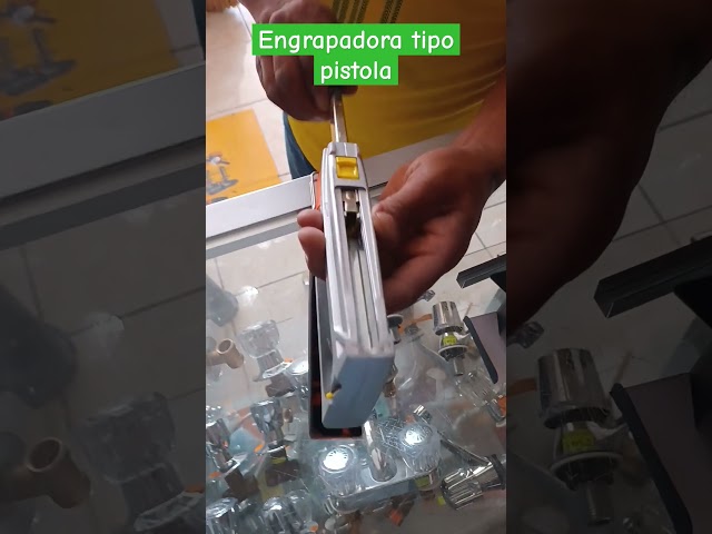 Vídeo relacionado con Grapadora de clinchado hacia afuera, manual, trabajo pesado