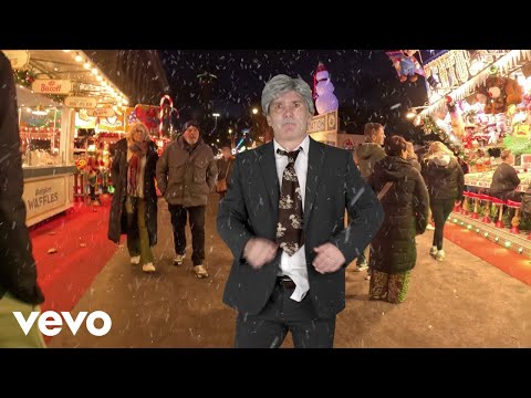 Kunt and the Gang - Purple Aki's Coming To Town (Official Music Video)