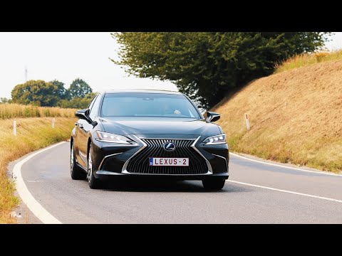 THE BEST MIDSIZE SEDAN? // 2020 LEXUS ES 300H REVIEW
