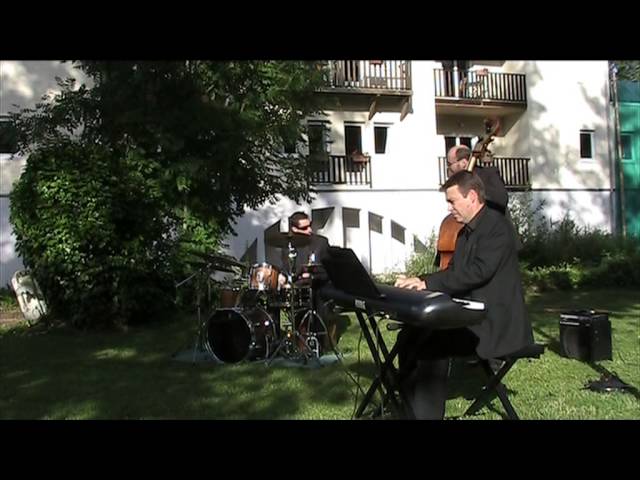 Trio jazz clavier contrebasse batterie - Be'swing