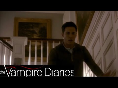 TVD 2x5 - Tyler almost Triggers the Curse