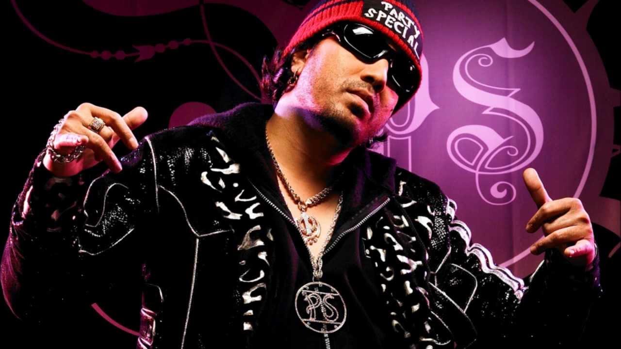 Munde Waarde Lyrics | Something Something (Album) | Mika Singh