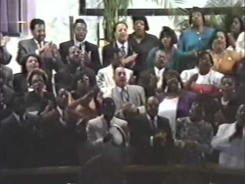 St. James Adult Choir - O Give Thanks