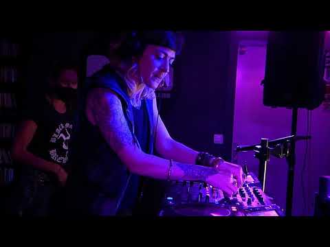 The Golden Radio Show : Miss Tick