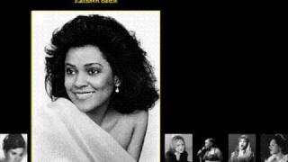 Six Sopranos sing Ave Maria