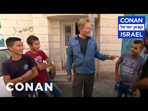 コナン、西岸の活動家と難民に会う - CONAN on TBS (Conan Meets Activists & Refugees In The West Bank  - CONAN on TBS)
