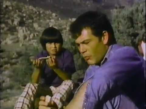 Nakia - 1974 - No place to hide dead end kids - Robert Forster.avi
