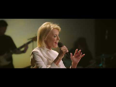 Dana Winner - Always Remember Us This Way (Official Video)