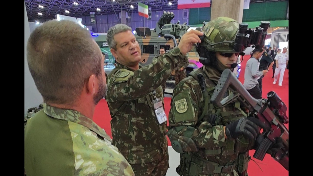 Projeto COBRA – A Modernização do Combatente Brasileiro.