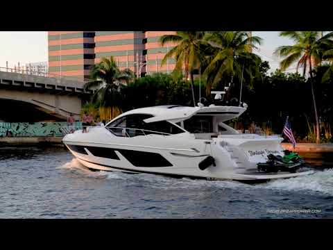 Party on the Miami River Yachts