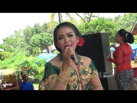 DI SAMBAR PETIR _Sastia_LARAS NGUMANDANG